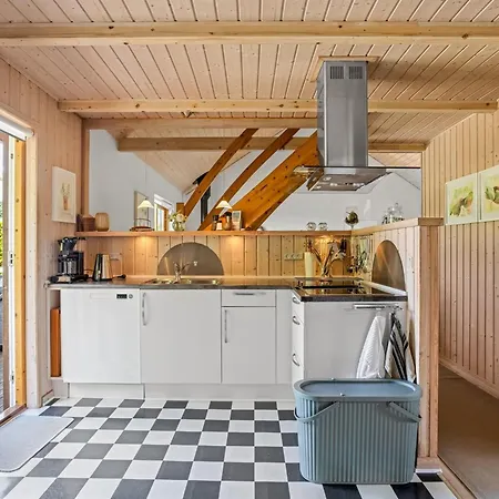 Elviira - 200m From The Sea By Interhome