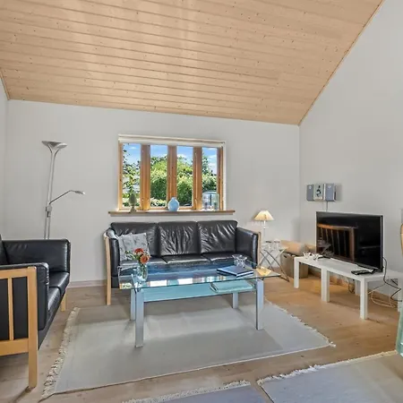 Elviira - 200m From The Sea By Interhome * Bøtø By