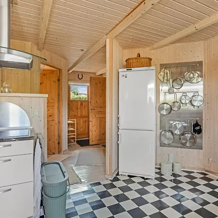 Elviira - 200m From The Sea By Interhome * Bøtø By